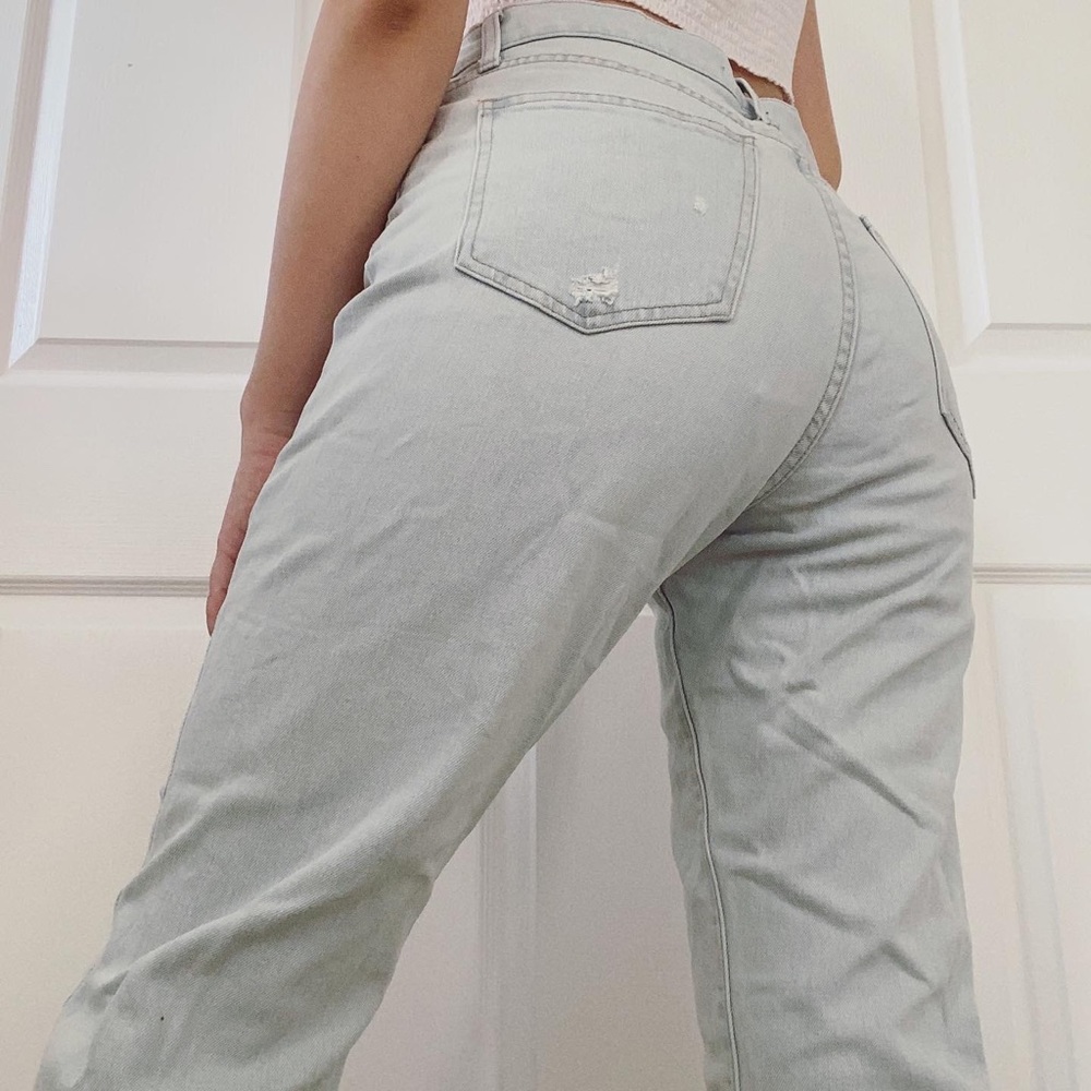Lightwash Ripped Boyfriend Jeans